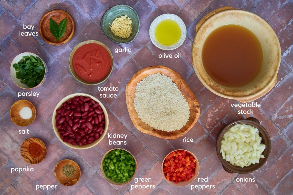 labeled ingredients for arroz de feijão